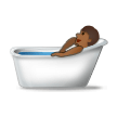 Personne Prenant Un Bain: Peau Moyennement Foncée Personne Prenant Un Bain: Peau Moyennement Foncée