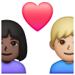 Couple avec cœur - Homme: Peau Foncée, Femme: Peau Moyennement Claire Couple avec cœur - Homme: Peau Foncée, Femme: Peau Moyennement Claire