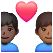 Couple avec cœur: Homme, Homme, Peau Foncée, Peau Moyennement Foncée Couple avec cœur: Homme, Homme, Peau Foncée, Peau Moyennement Foncée