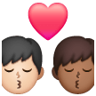 Baiser: Homme, Homme, Peau Claire, Peau Foncée Baiser: Homme, Homme, Peau Claire, Peau Foncée