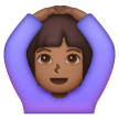 Femme Faisant Un Geste D’Acceptation: Peau Moyennement Foncée Femme Faisant Un Geste D’Acceptation: Peau Moyennement Foncée