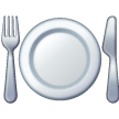 Cuchillo Y Tenedor Con Un Plato