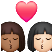 Beijo: Mulher, Mulher, Tom de Pele Médio-Escuro, Tom de Pele Claro