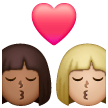 Beijo: Mulher, Mulher, Tom de Pele Médio-Escuro, Tom de Pele Médio-Claro