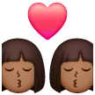 Beijo: Mulher, Mulher, Tom de Pele Médio-Escuro