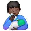 Homem Alimentando Bebê: Tom de Pele Escuro