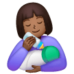 Mulher Alimentando Bebê: Tom de Pele Médio-Escuro