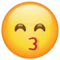 Visage Aux Yeux Rieurs Faisant Un Bisou