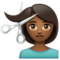 Femme Qui Se Fait Couper Les Cheveux: Peau Moyennement Foncée