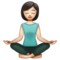 Femme Dans La Posture Du Lotus: Peau Claire