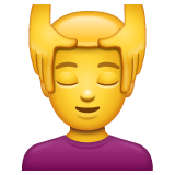 मालिश करवाता पुरुष