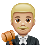 पुरुष न्यायाधीश: मध्यम-हल्के रंग की त्वचा