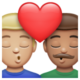 Поцілунок: чоловік чоловік світлий тон шкіри середній тон шкіри для WhatsApp 2.25.1.75