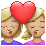 Baiser: Femme, Femme, Peau Moyennement Claire