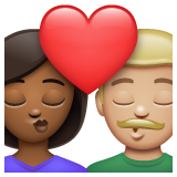 Beijo: Mulher, Homem, Pele Morena Escura, Pele Morena Clara para WhatsApp 2.26.8.72